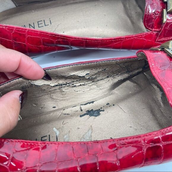 Vintage Vaneli Women’s Red Croco Textured Patent Leather Loafers Size 8.5M - Picture 11 of 16